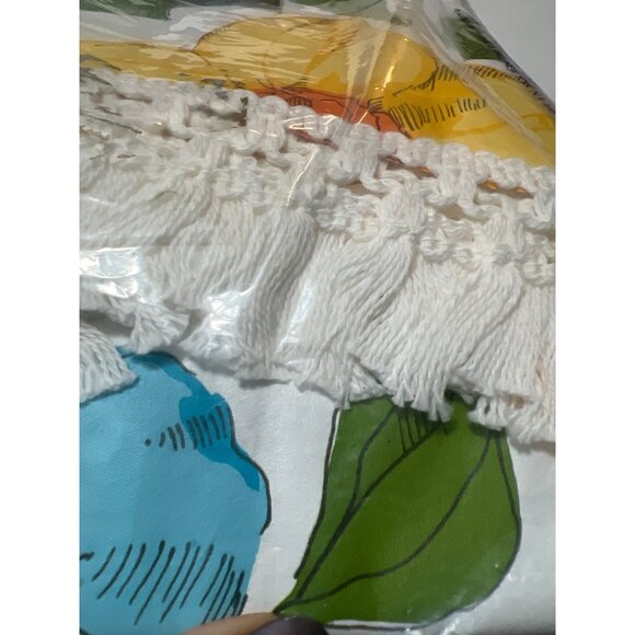 Vintage Tablecloth With Fringe - Picture 5 of 6